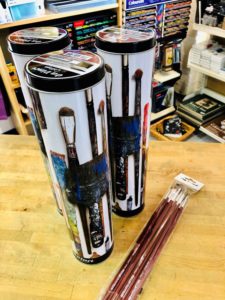 Da Vinci College Brush Assortment in a tin £19.99. Perfect gifts for artists.