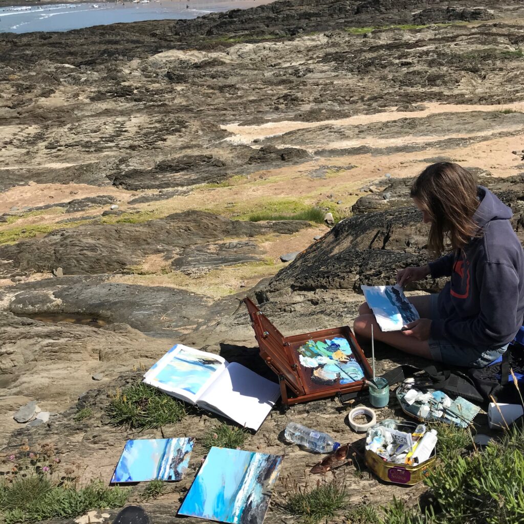 We welcome guest blogger Belinda Reynell, winner of this months Pegasus Art Gift Voucher c/o Artists & Illustrators magazine as she explores her seascapes & favourite art materials. 