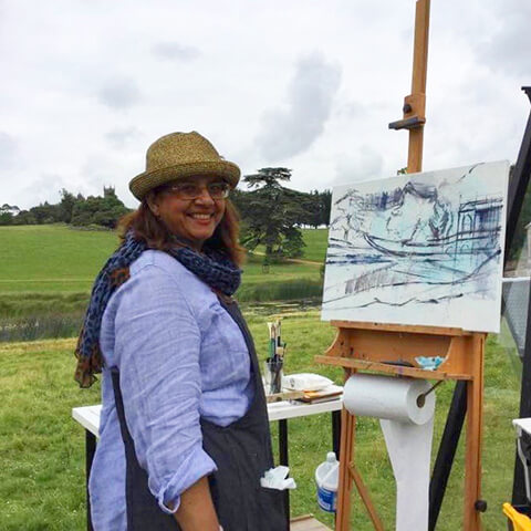 nicki heenan oil and cold wax painting workshop - stood outside with easel
